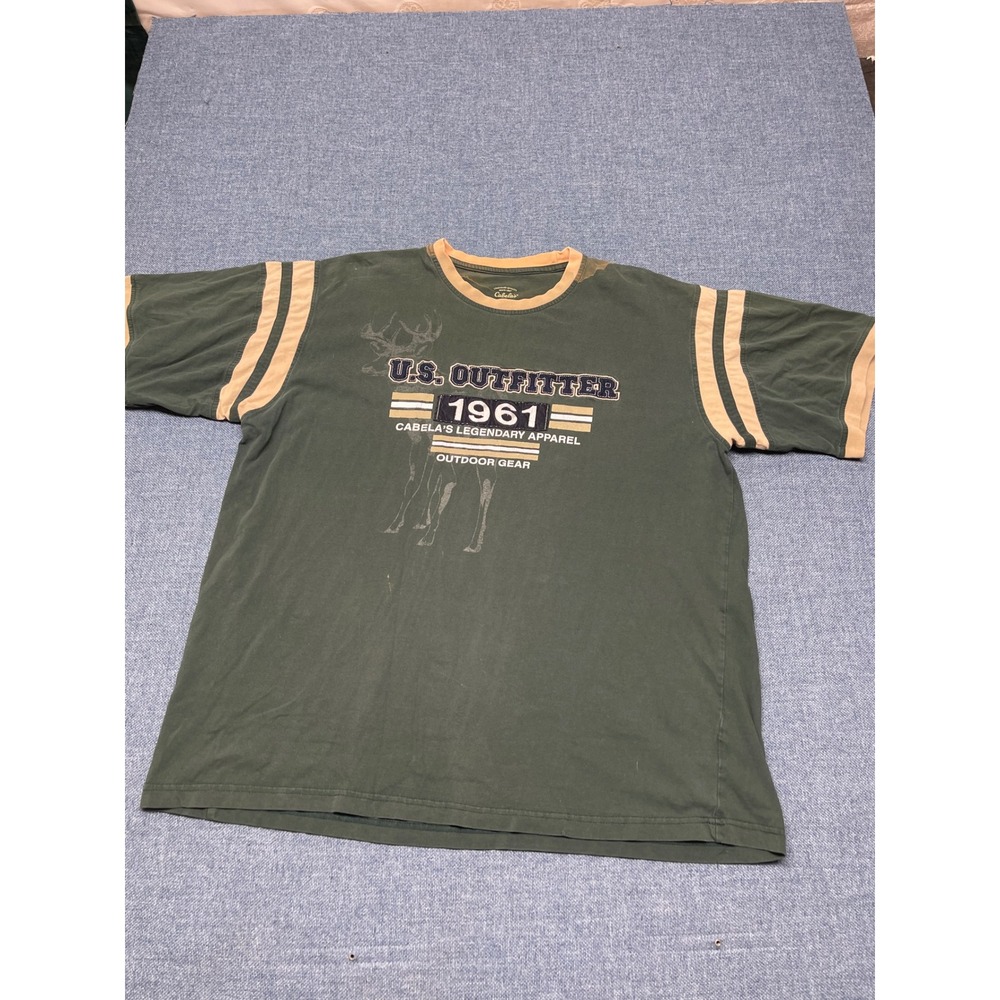 Cabelas Mens 2XL Green Graphic T-Shirt US Outfitter 1961 Deer Outdoor Distressed